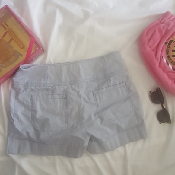 H&M high waist "vintage" short shorts - Picture 5 of 5